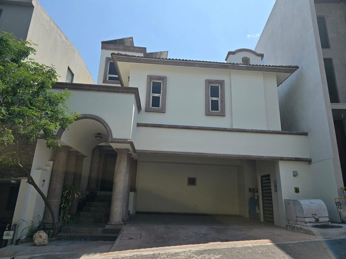 Casa en renta · Colinas de San Jerónimo, Monterrey, Nuevo León