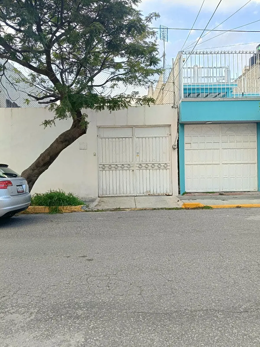 Casa en venta · Jardines de Morelos 5a Sección, Ecatepec de Morelos, Estado de México
