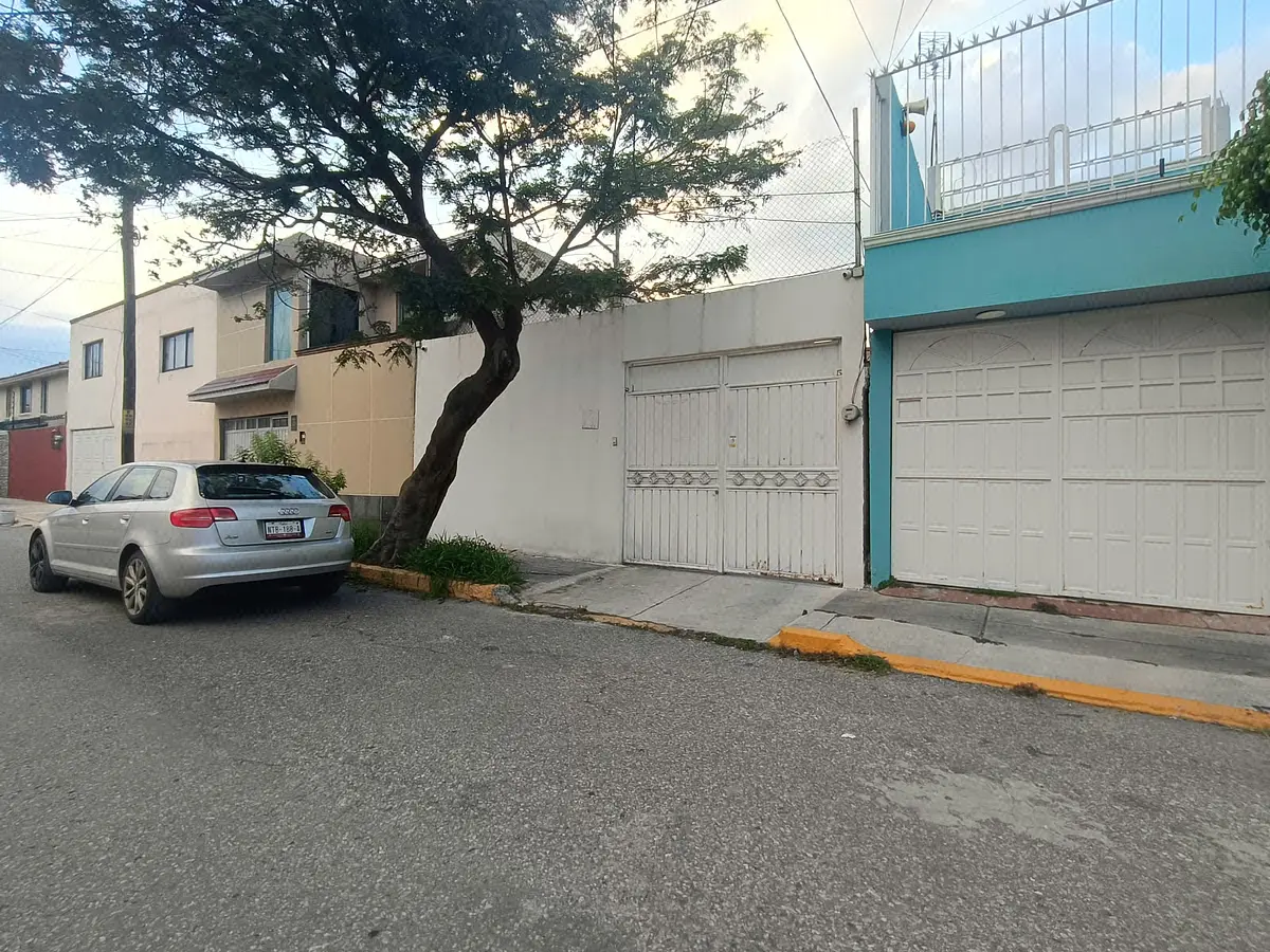 Casa en venta · Jardines de Morelos 5a Sección, Ecatepec de Morelos, Estado de México