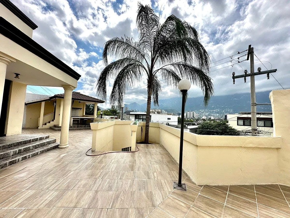 Casa en venta · Fuentes del Valle, San Pedro Garza García, Nuevo León