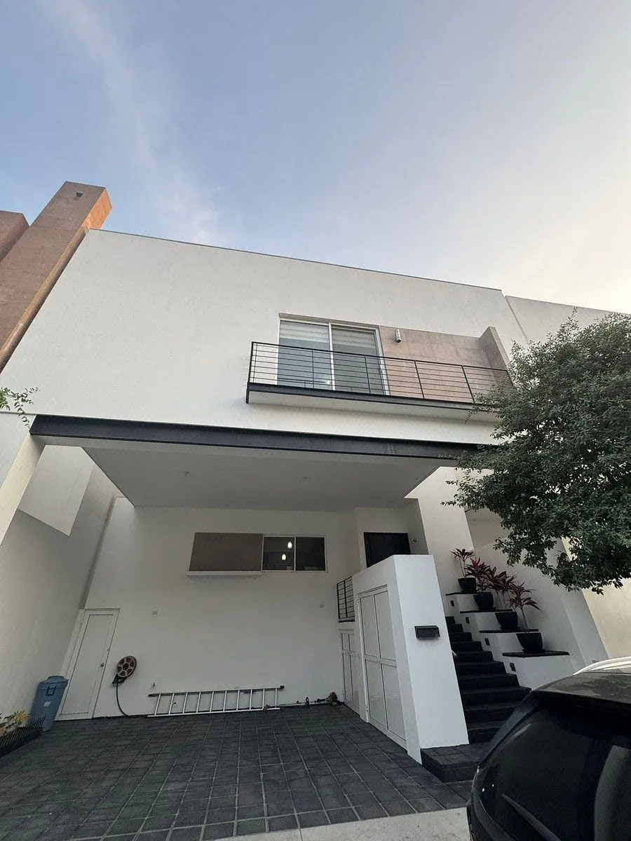 Casa en venta · Zona Valle Poniente, San Pedro Garza García, Nuevo León