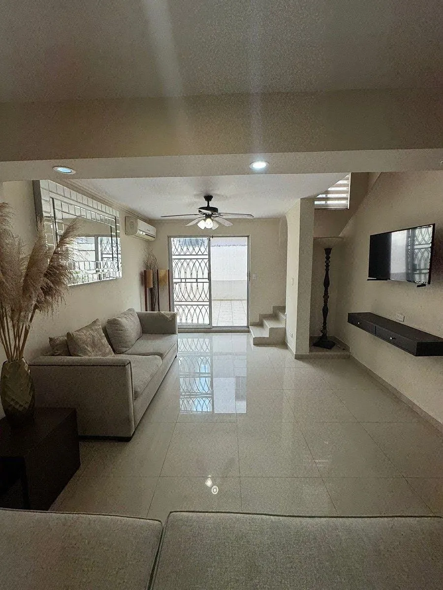 Casa en venta · Villas de Anáhuac, San Nicolás de los Garza, Nuevo León