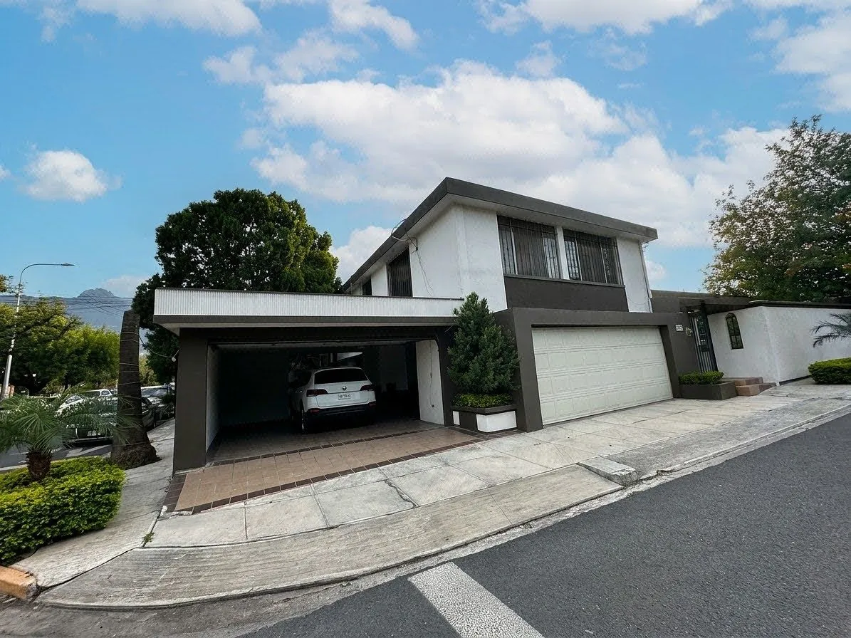Casa en venta · Jardines Del Valle, San Pedro Garza García, Nuevo León