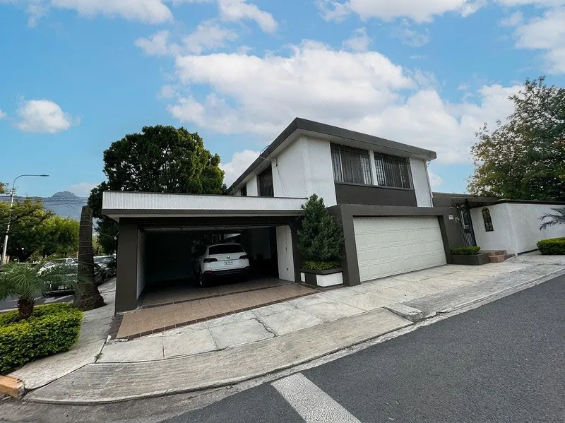 Casa en venta · Jardines Del Valle, San Pedro Garza García, Nuevo León