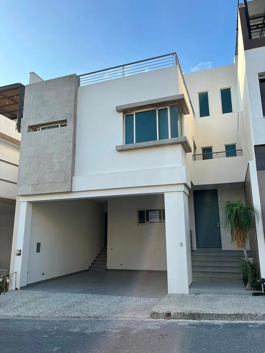 Casa en venta · Colinas del Valle, Monterrey, Nuevo León