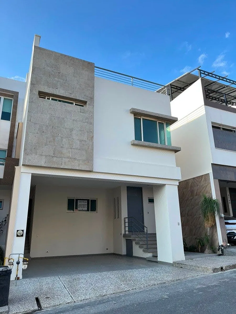 Casa en venta · Colinas del Valle, Monterrey, Nuevo León