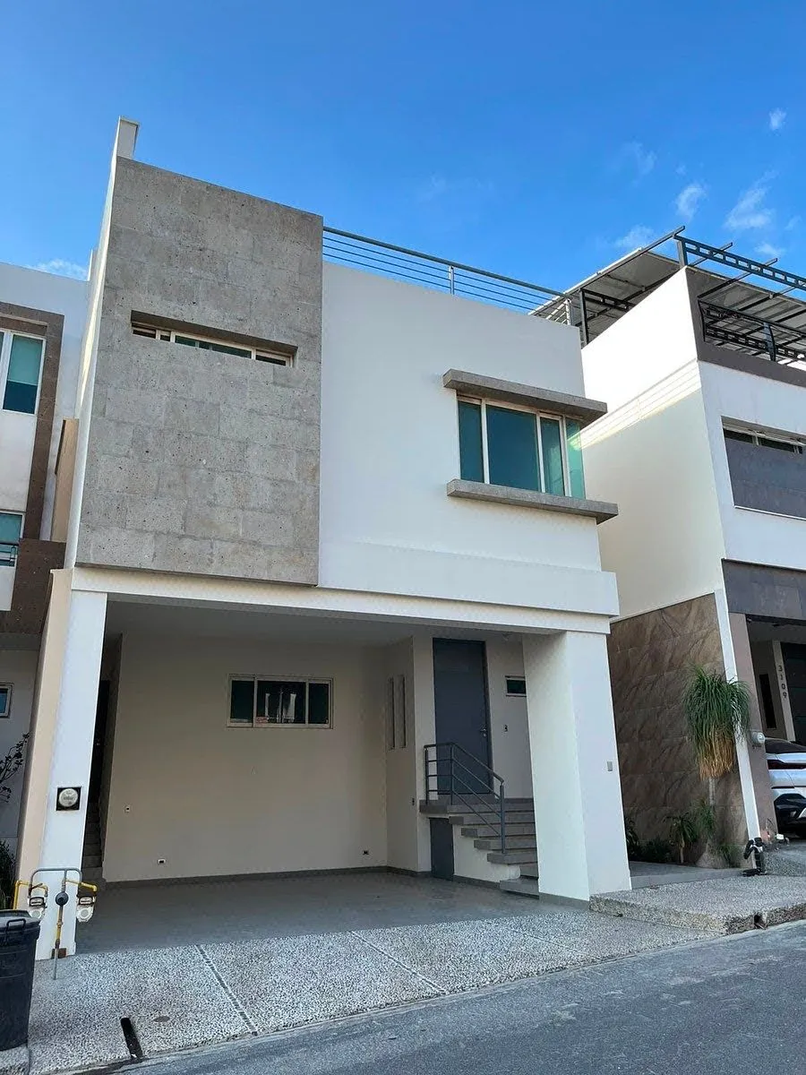 Casa en venta · Colinas del Valle, Monterrey, Nuevo León