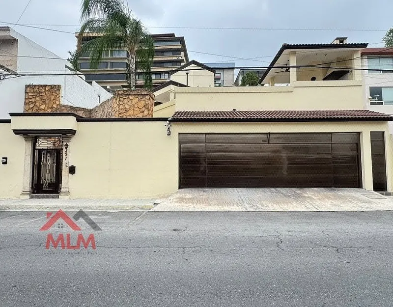 Casa en venta · Fuentes del Valle, San Pedro Garza García, Nuevo León Casa en venta · Fuentes del Valle, San Pedro Garza García, Nuevo León