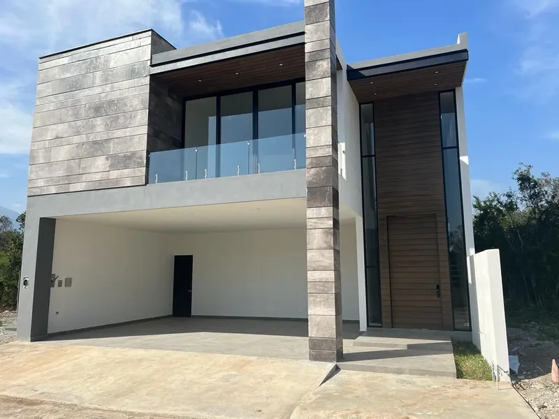 Casa en venta · El Yerbaniz, Santiago, Nuevo León