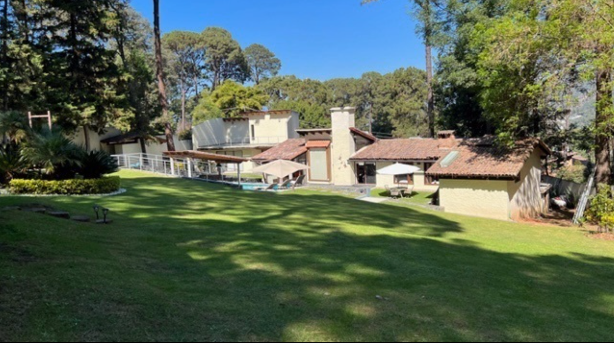Casa en venta · Avándaro, Valle de Bravo, Estado de México Casa en venta · Avándaro, Valle de Bravo, Estado de México