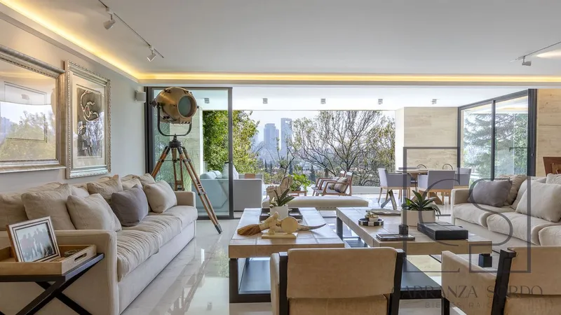 Casa en venta · Bosque de las Lomas, Miguel Hidalgo, Ciudad de México Casa en venta · Bosque de las Lomas, Miguel Hidalgo, Ciudad de México