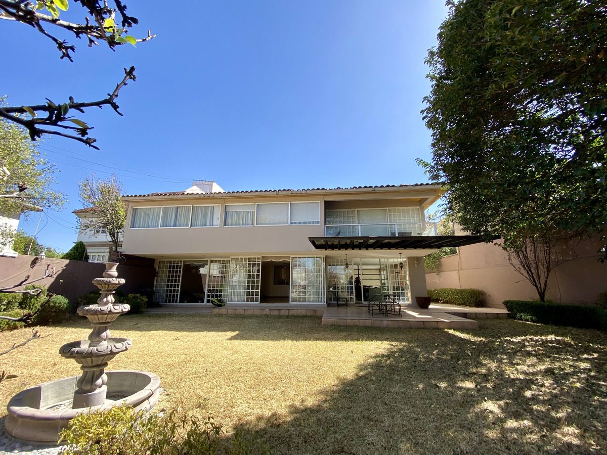 Casa en venta · Lomas de Tecamachalco, Huixquilucan, Estado de México