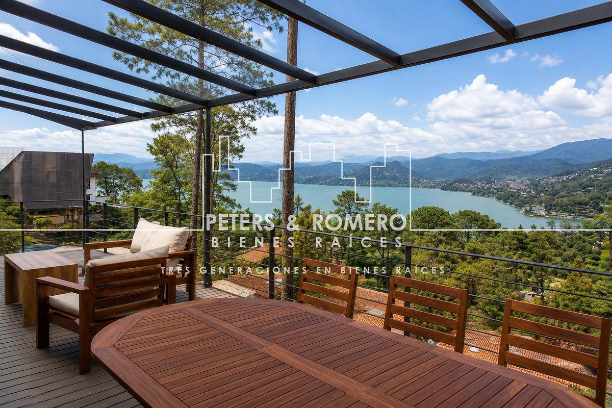 Casa en venta · Santa Magdalena Tilostoc, Valle de Bravo, Estado de México Casa en venta · Santa Magdalena Tilostoc, Valle de Bravo, Estado de México