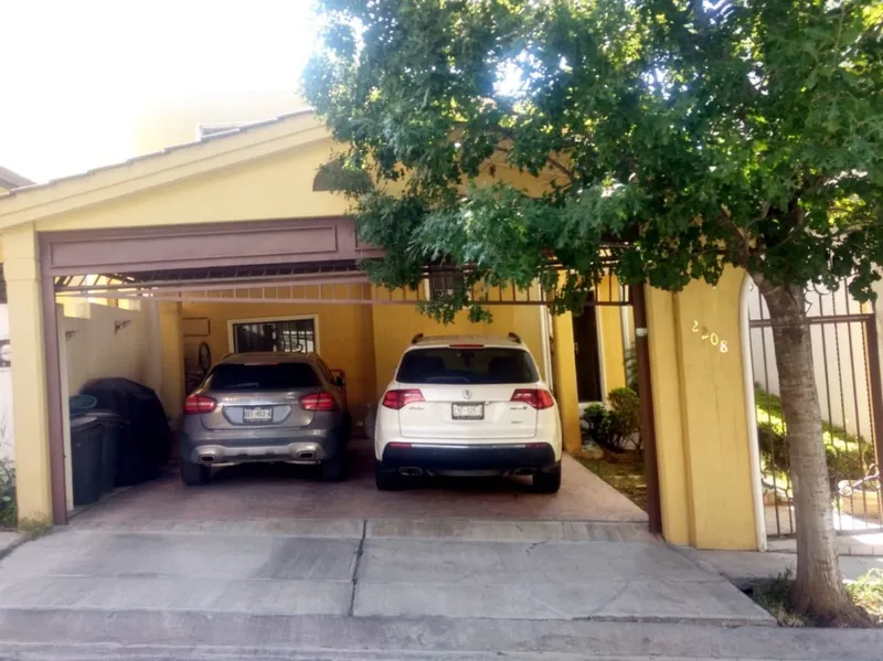 Casa en venta · Bosques del Contry, Guadalupe, Nuevo León