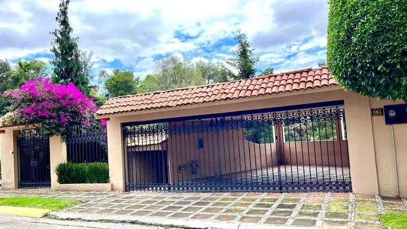 Casa en venta · Naucalpan de Juárez, Estado de México Casa en venta · Naucalpan de Juárez, Estado de México