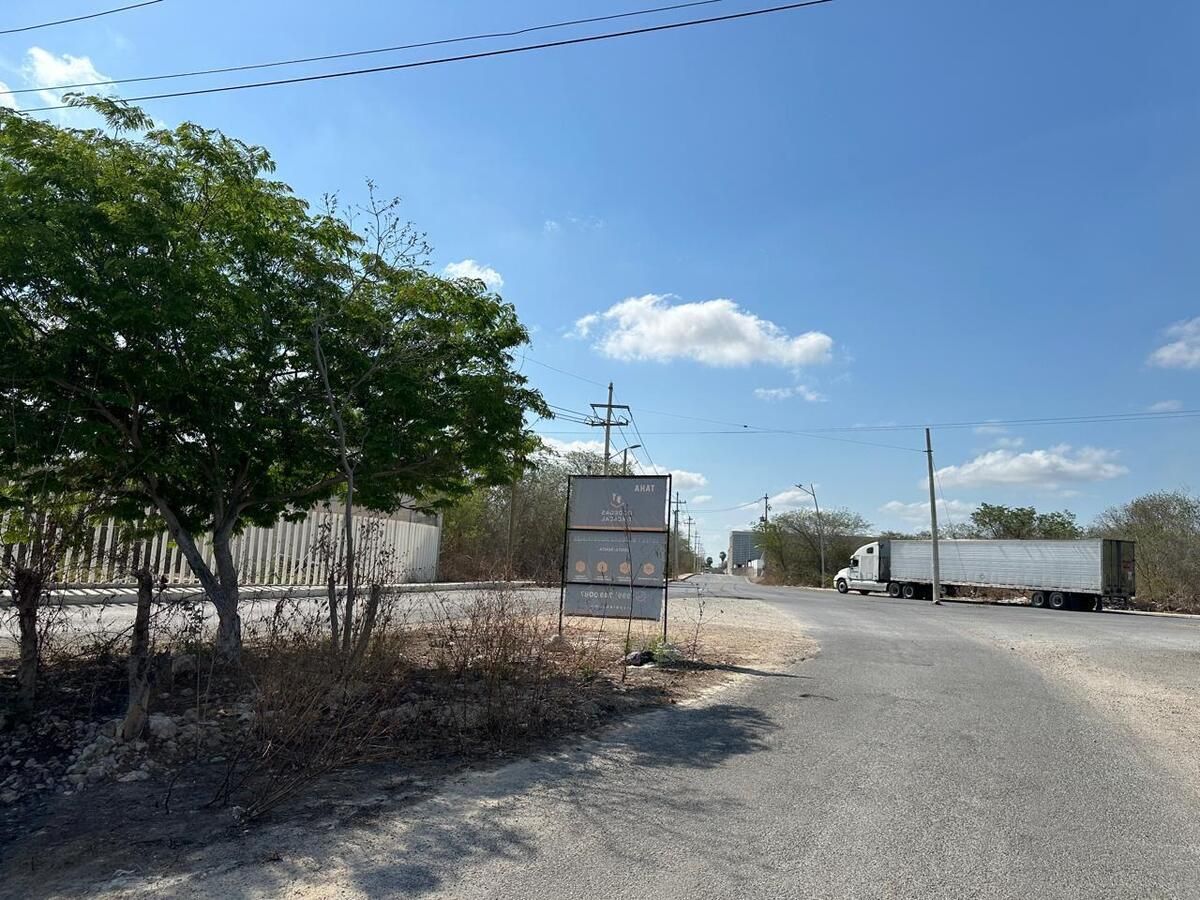 Nave industrial en venta · Tixcacal Opichen, Mérida, Yucatán