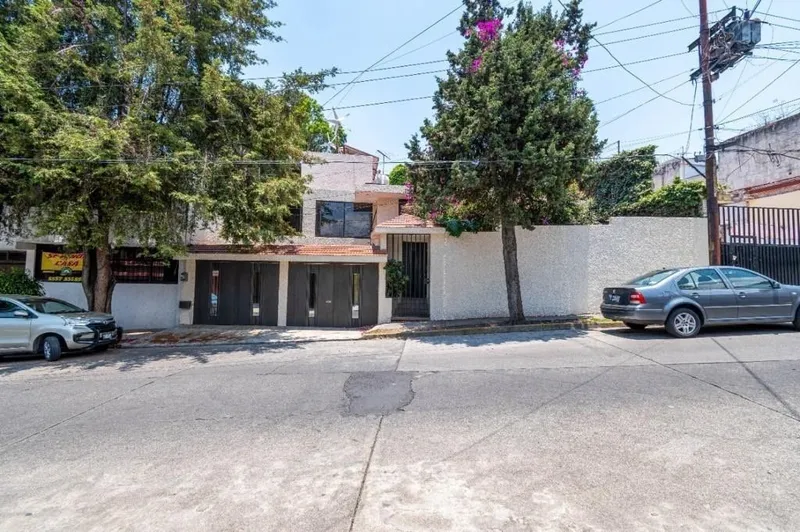 Casa en venta · Lomas de Tecamachalco, Huixquilucan, Estado de México Casa en venta · Lomas de Tecamachalco, Huixquilucan, Estado de México