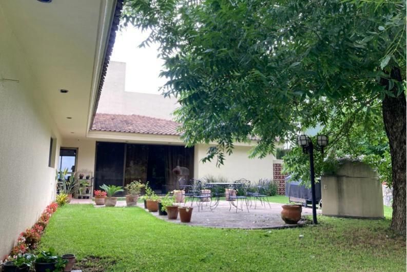 Casa en venta · Jardines Coloniales, San Pedro Garza García, Nuevo León