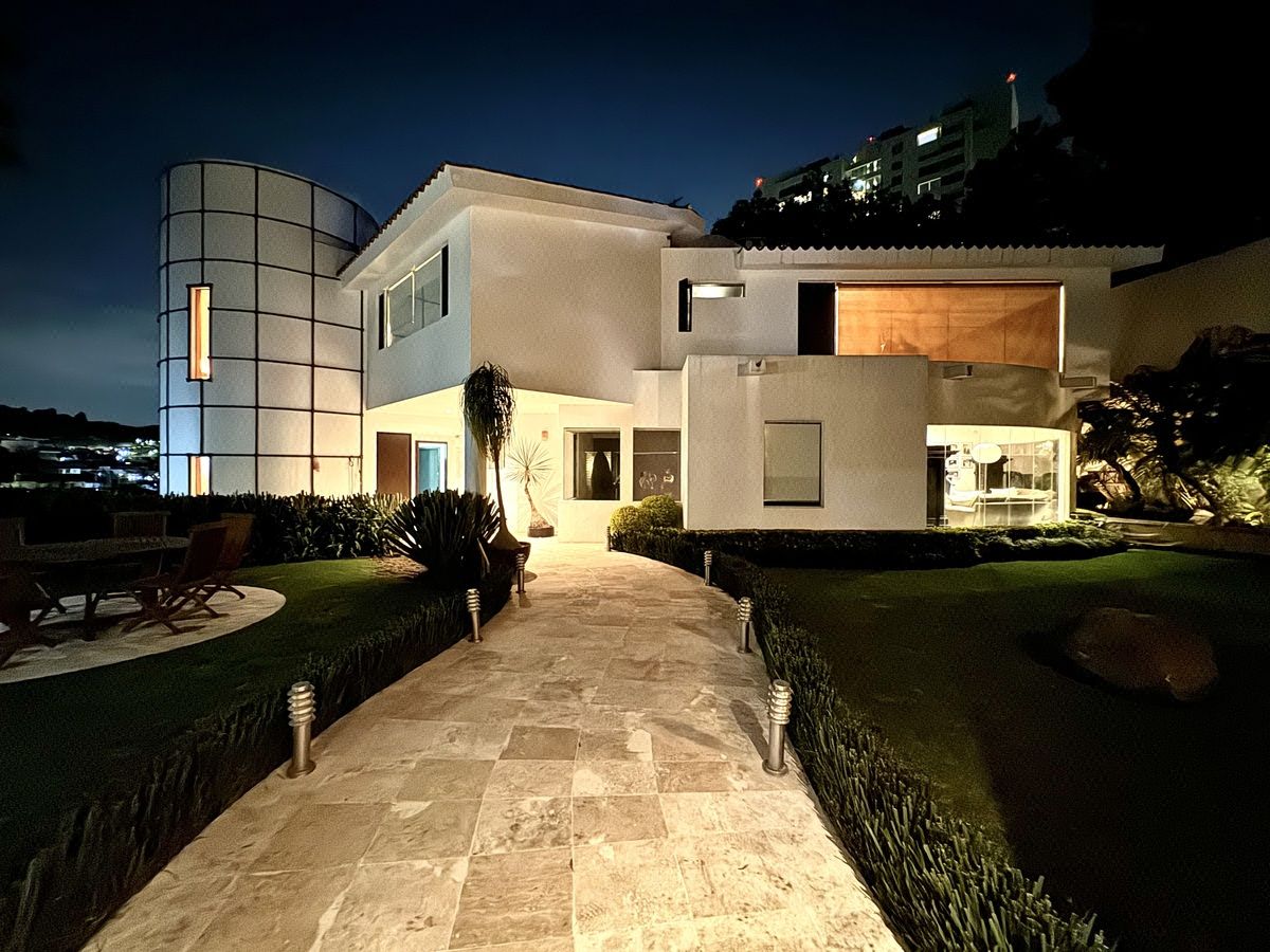 Casa en venta · Huixquilucan, Estado de México Casa en venta · Huixquilucan, Estado de México