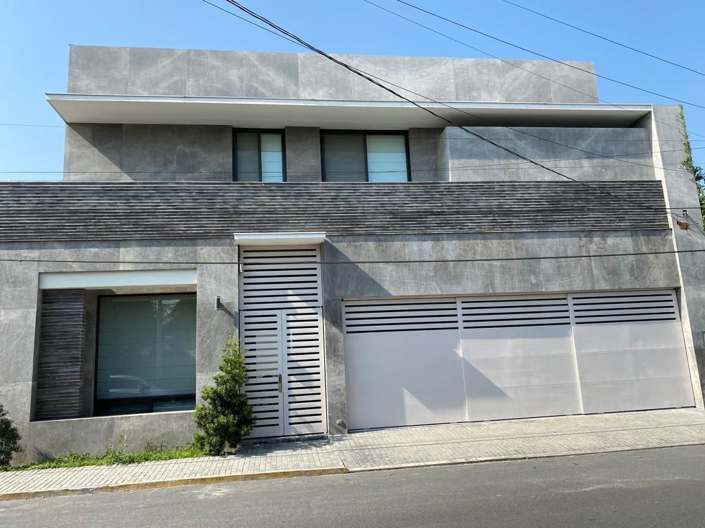 Casa en venta · Del Valle, San Pedro Garza García, Nuevo León