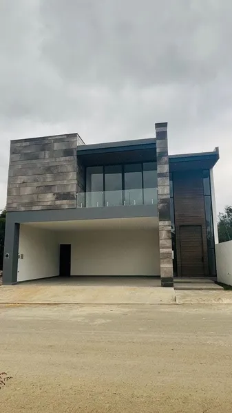 Casa en venta · El Yerbaniz, Santiago, Nuevo León
