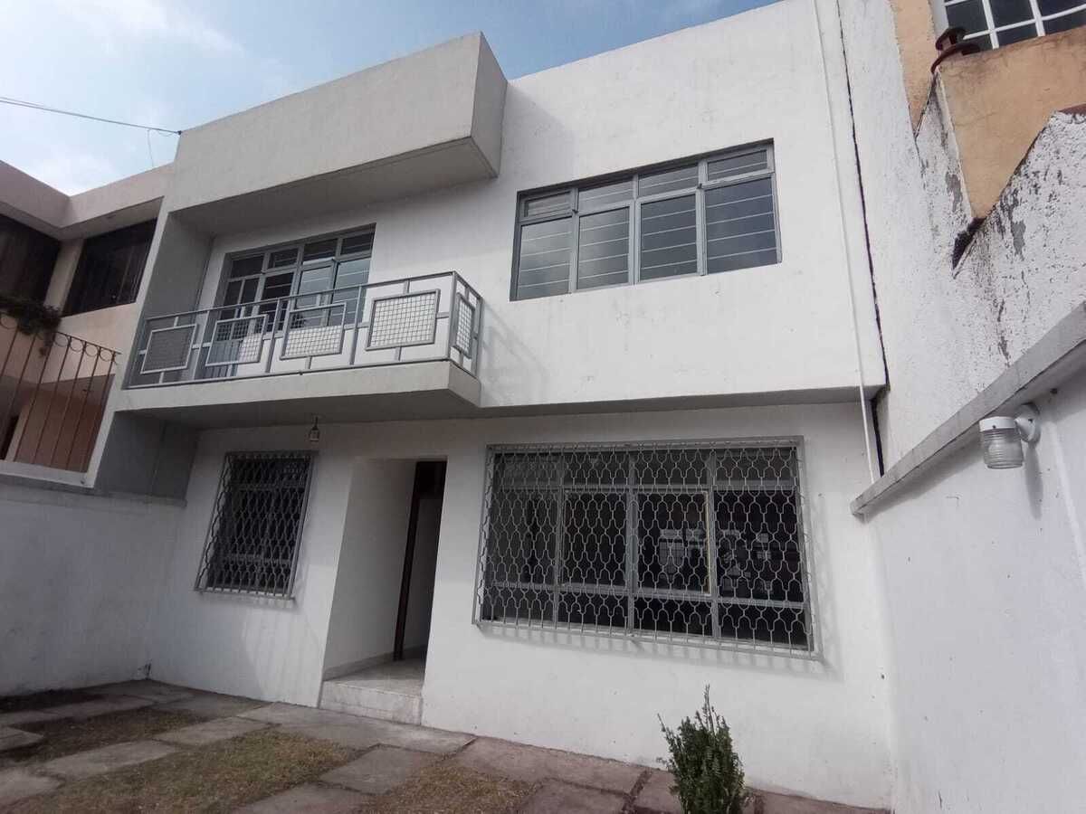 Casa en venta · Villa Quietud, Coyoacán, Ciudad de México
