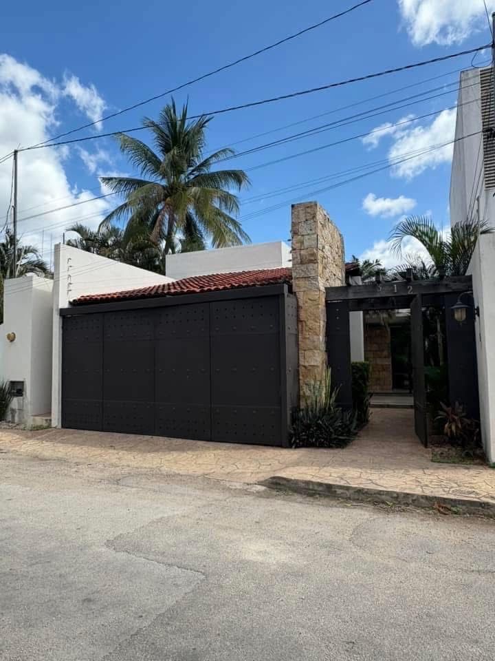 Casa en venta · Montebello, Mérida, Yucatán