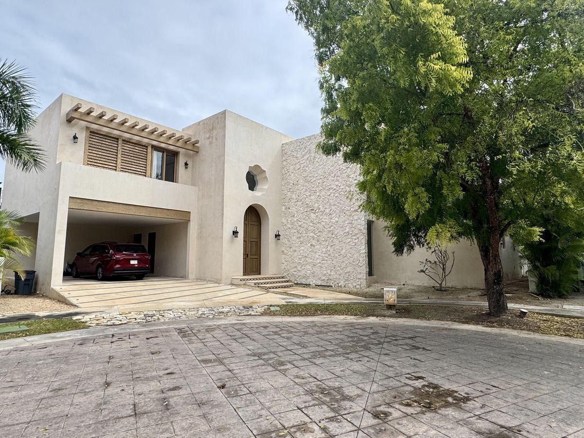 Casa en venta · Yucatán Country Club, Mérida, Yucatán Casa en venta · Yucatán Country Club, Mérida, Yucatán