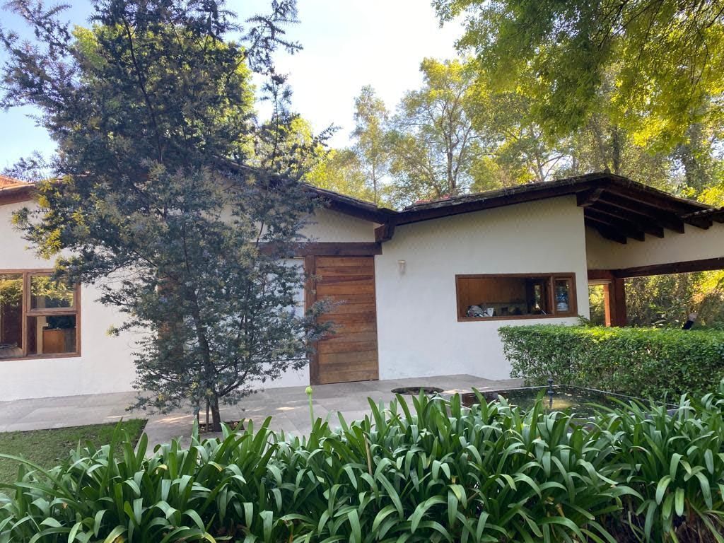 Casa en venta · Santa Magdalena Tilostoc, Valle de Bravo, Estado de México Casa en venta · Santa Magdalena Tilostoc, Valle de Bravo, Estado de México