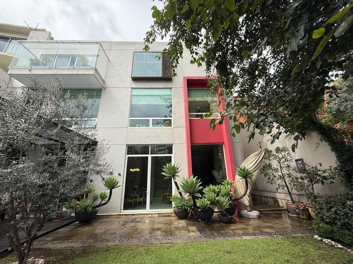 Casa en venta · Lomas de Tecamachalco, Naucalpan de Juárez, Estado de México