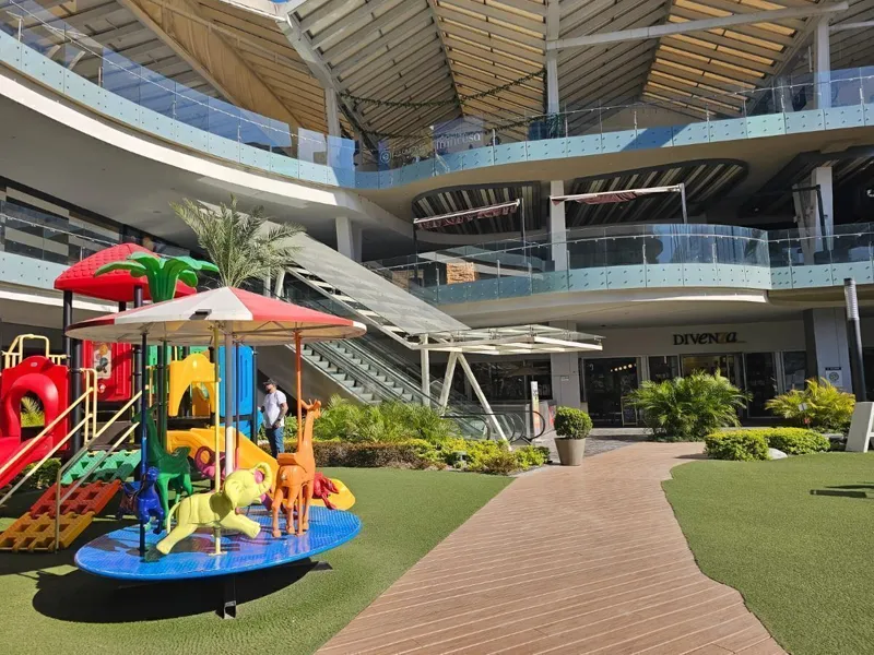 Comercio en renta · Del Valle, San Pedro Garza García, Nuevo León