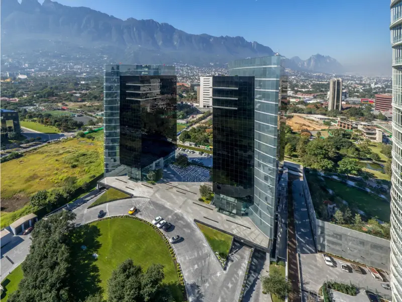 Oficina en renta · Zona Santa Engracia, San Pedro Garza García, Nuevo León