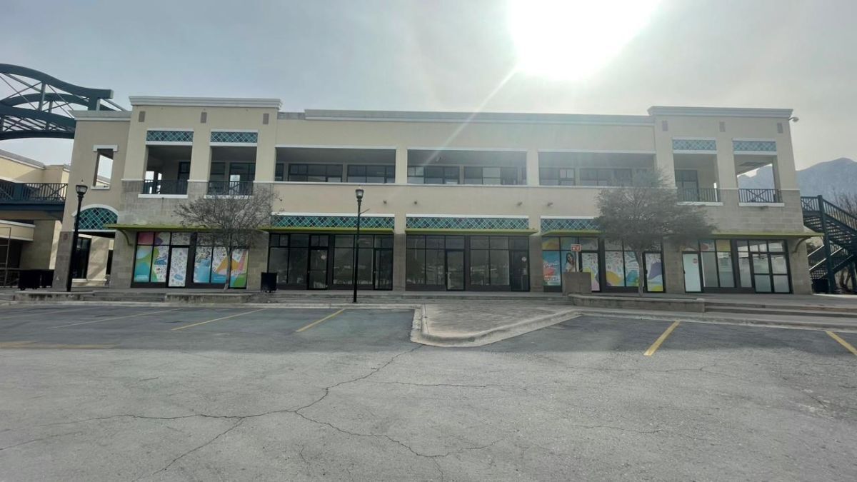Comercio en renta · Bosques del Poniente, Santa Catarina, Nuevo León