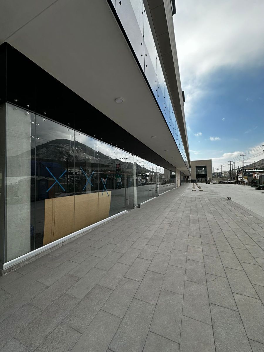 Comercio en renta · Santa María, Monterrey, Nuevo León