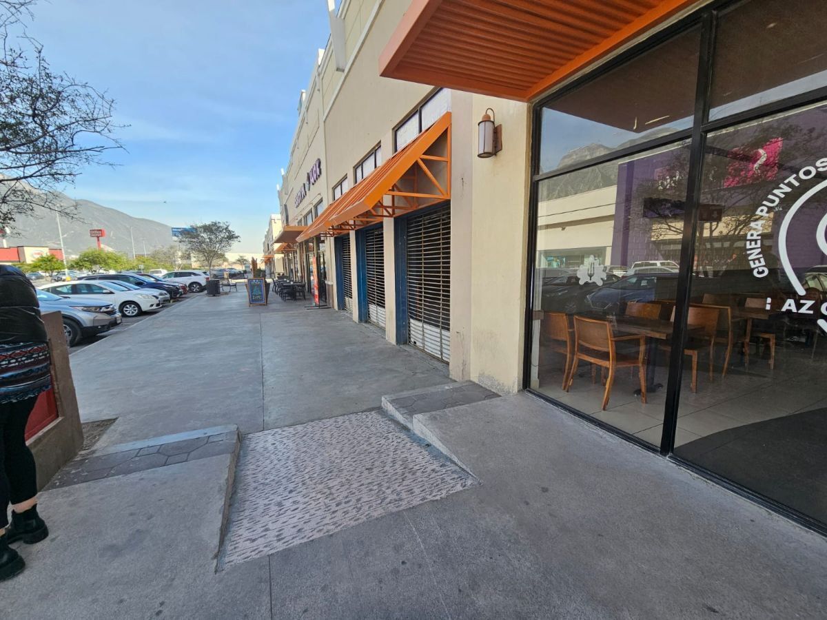 Comercio en renta · Bosques del Poniente, Santa Catarina, Nuevo León
