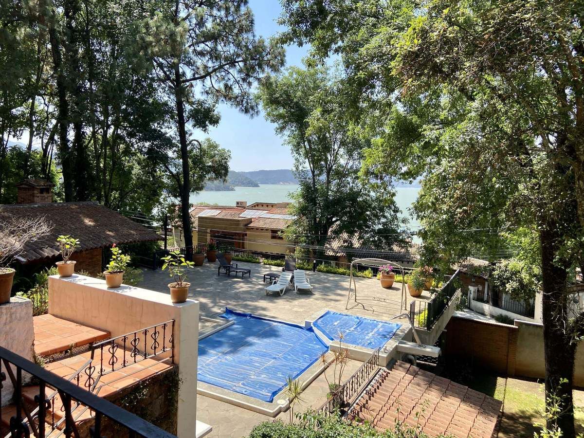 Casa en venta · Avándaro, Valle de Bravo, Estado de México