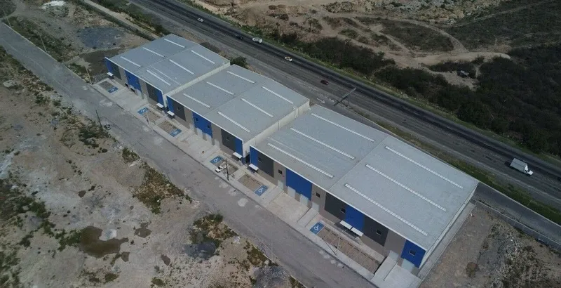 Bodega en renta · Dominio Cumbres, García, Nuevo León