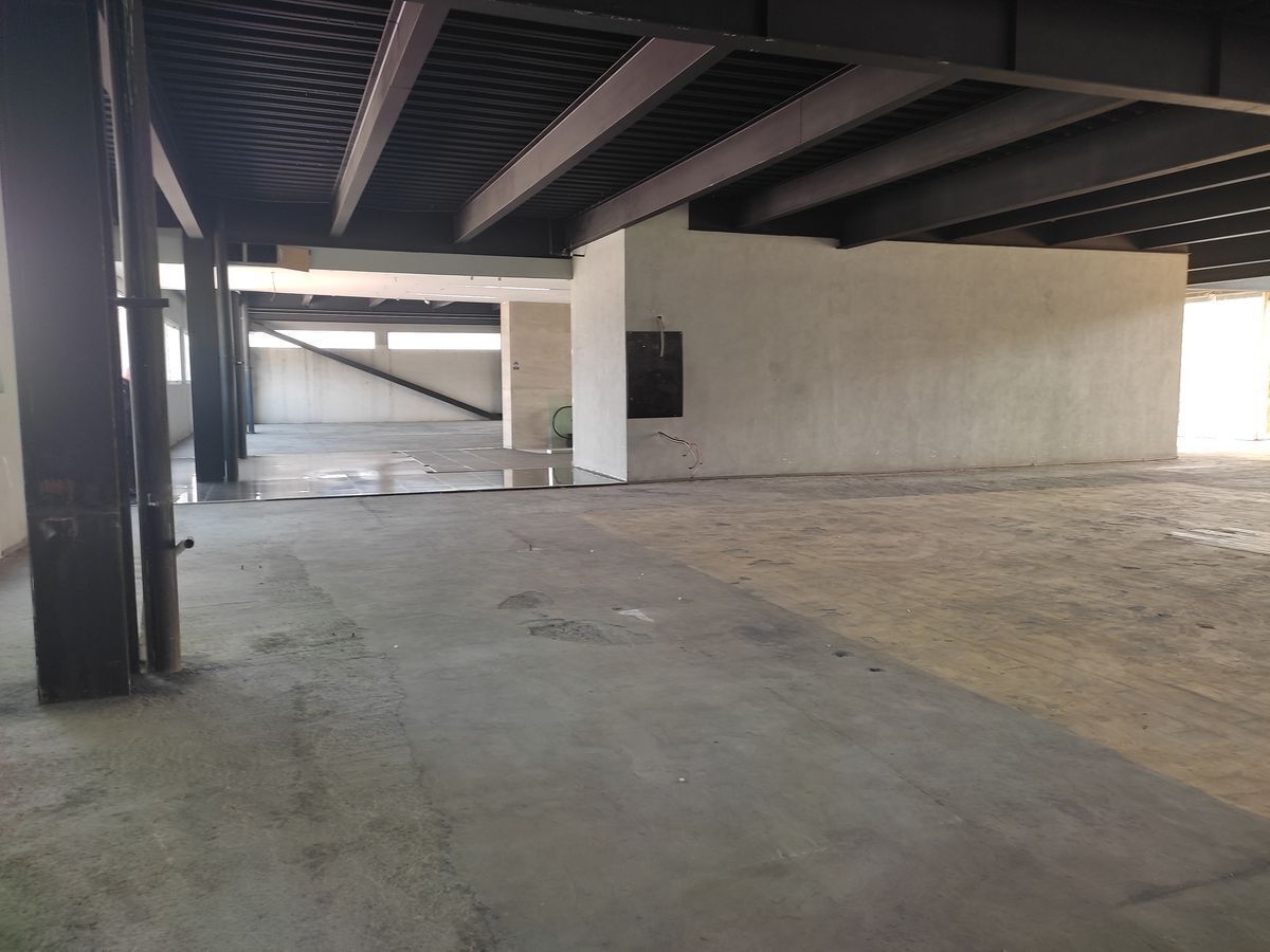 Comercio en renta · Hacienda de Echegaray, Naucalpan de Juárez, Estado de México