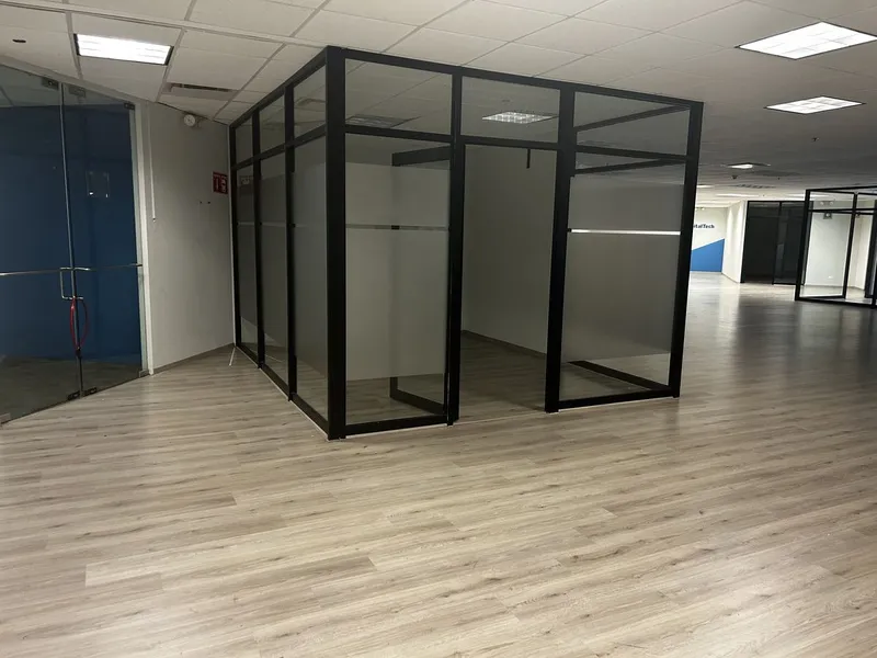Oficina en renta · Zona Valle Poniente, San Pedro Garza García, Nuevo León