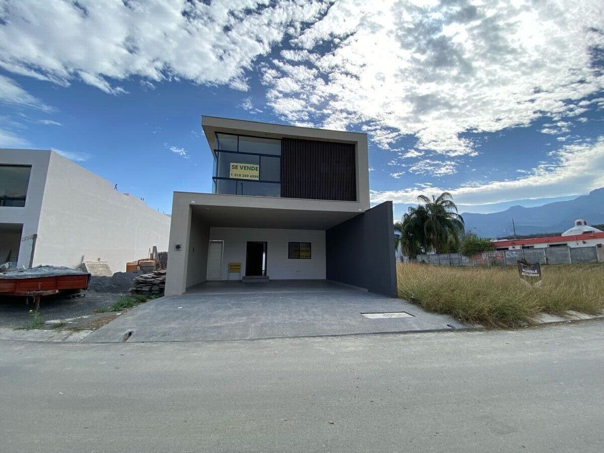 Casa en venta · Altares Residencial, Santiago, Nuevo León