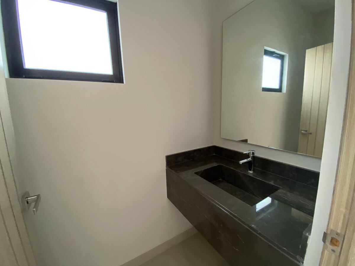 Casa en venta · Altares Residencial, Santiago, Nuevo León