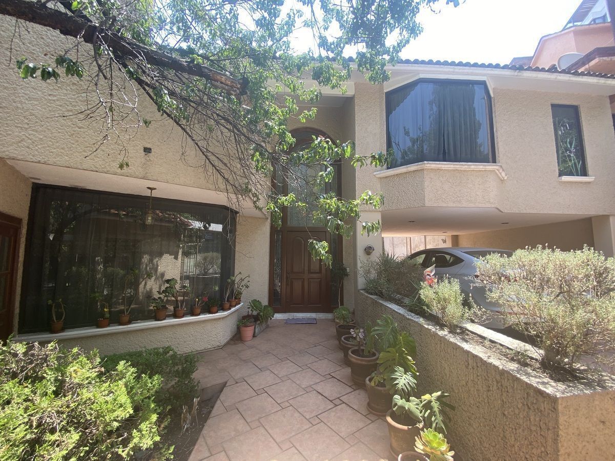 Casa en venta · Bosques de la Herradura, Huixquilucan, Estado de México Casa en venta · Bosques de la Herradura, Huixquilucan, Estado de México
