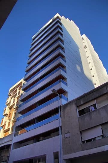 387 Victoria